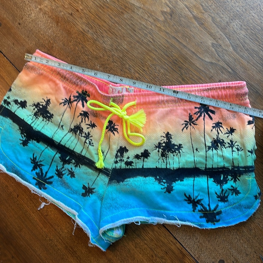 OP Palm-Print Tie-Dye Jean Shorts in Neon Gradient - Picture 4 of 6